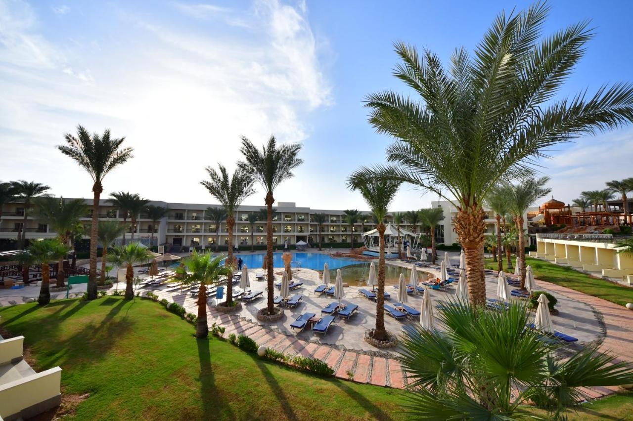 Xperience Kiroseiz Aquapark Premier-Naama Bay Otel Şarm El-Şeyh Dış mekan fotoğraf Hilton Hurghada Resort