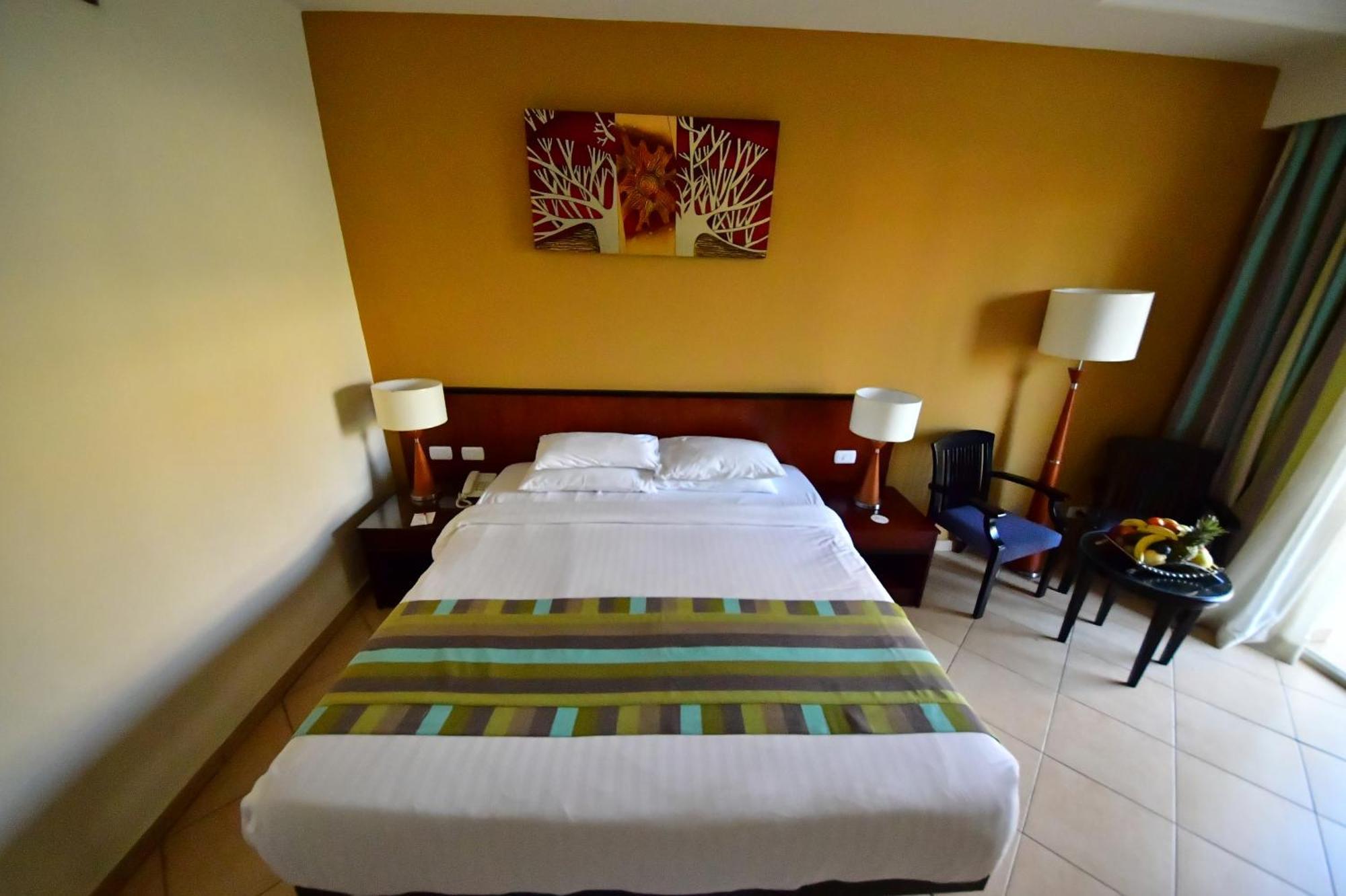 Xperience Kiroseiz Aquapark Premier-Naama Bay Otel Şarm El-Şeyh Dış mekan fotoğraf A bedroom at the hotel